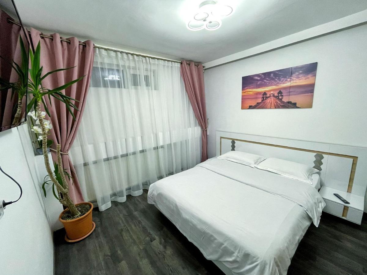 3 Rooms Cinema Garden Parking House Bucarest Exterior foto